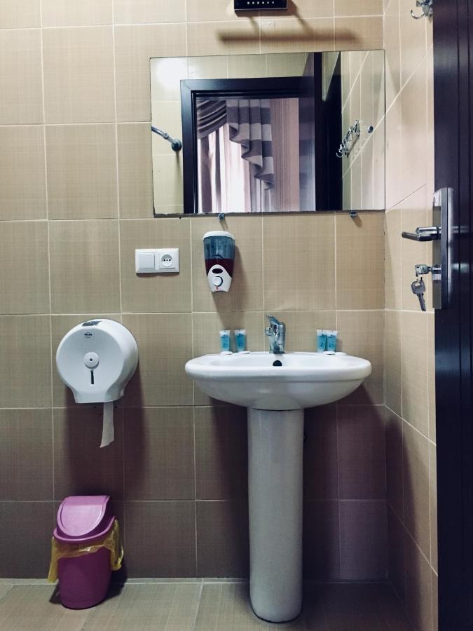 Hotel Nice تبليسي المظهر الخارجي الصورة